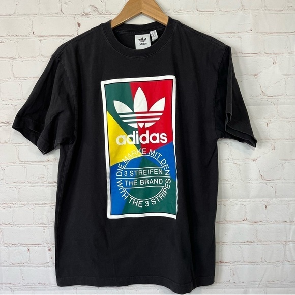 Adidas T Shirt Mens Medium Black Die Market Mit Den 3 Streifen 3 Stripes - Picture 1 of 9